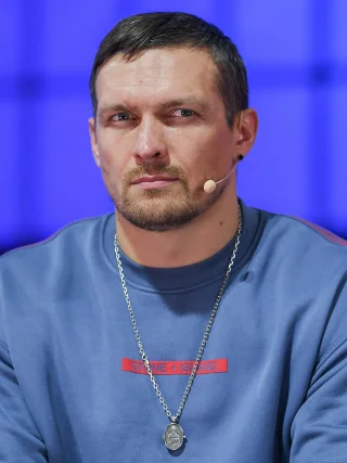 Oleksandr Usyk height profile photo