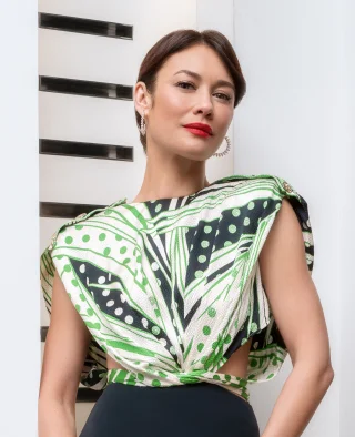 Olga Kurylenko height profile photo