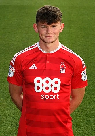 Oliver Burke height profile photo
