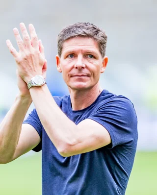 Oliver Glasner height profile photo