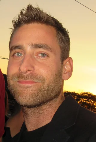 Oliver Jackson-Cohen height profile photo