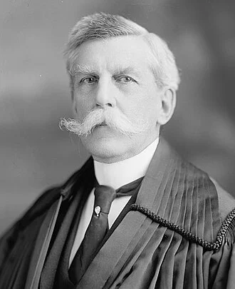 Oliver Wendell Holmes Jr. height profile photo