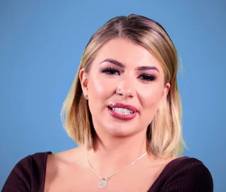 Olivia Bowen height profile photo