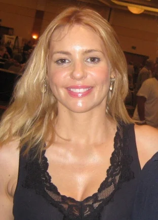 Olivia d'Abo height profile photo