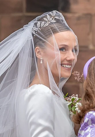 Olivia Grosvenor, Duchess of Westminster height profile photo