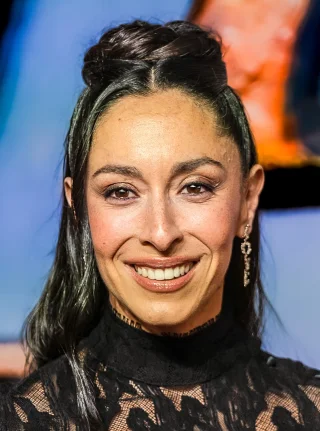 Oona Chaplin height profile photo