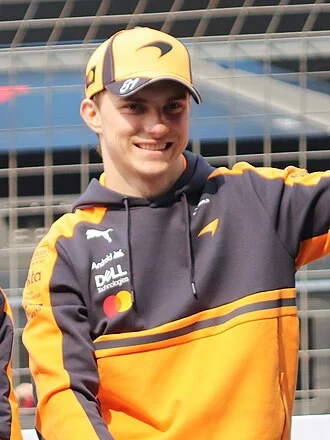 Oscar Piastri height profile photo
