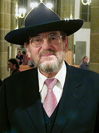 Oskar Gottlieb Blarr height profile photo