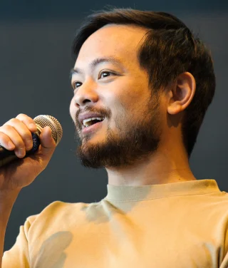 Osric Chau height profile photo
