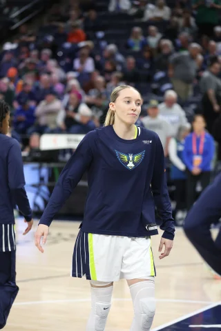 Paige Bueckers height profile photo