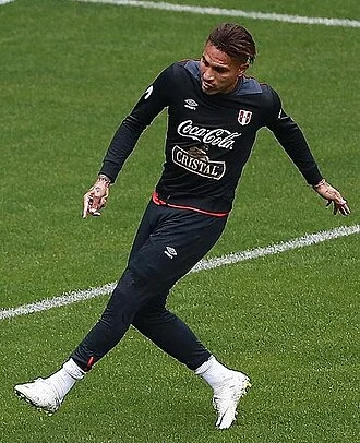 Paolo Guerrero height profile photo