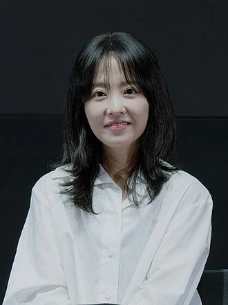 Park Bo-young height profile photo