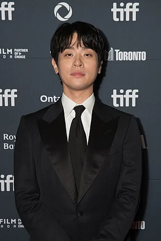 Park Jeong-min (actor) height profile photo