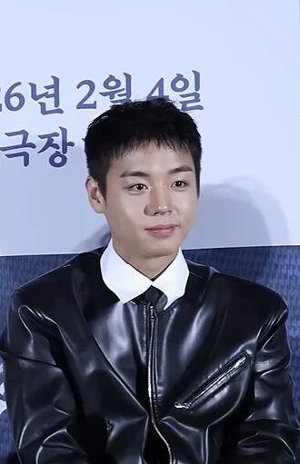 Park Ji-hoon height profile photo