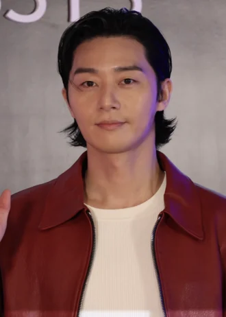 Park Seo-joon height profile photo