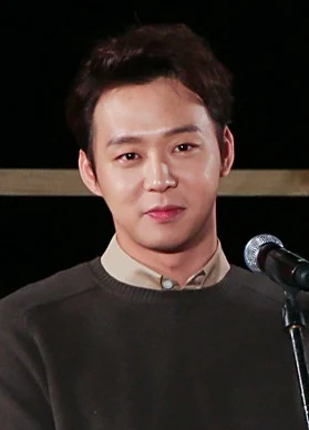 Park Yoo-chun height profile photo