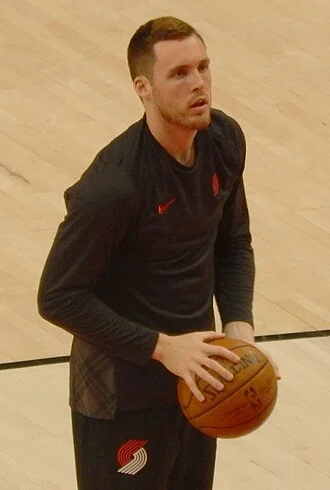 Pat Connaughton height profile photo