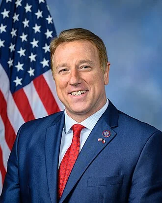 Pat Fallon height profile photo