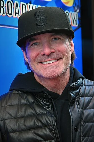 Pat Monahan height profile photo