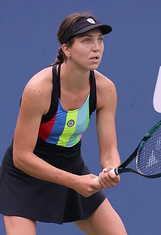 Patricia Maria Țig height profile photo