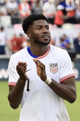 Patrick Agyemang (soccer, born 2000) height profile photo