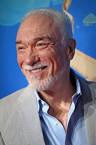 Patrick Page height profile photo
