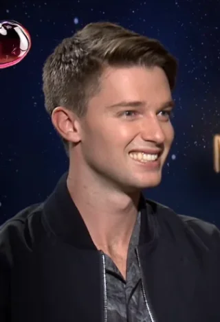 Patrick Schwarzenegger height profile photo