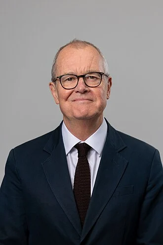 Patrick Vallance height profile photo