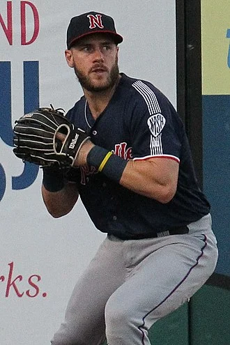 Patrick Wisdom height profile photo