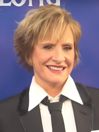 Patti LuPone height profile photo