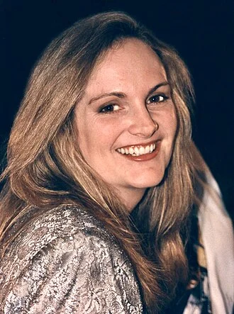 Patty Hearst height profile photo