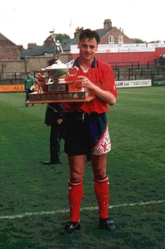 Paul Barnes (footballer) height profile photo