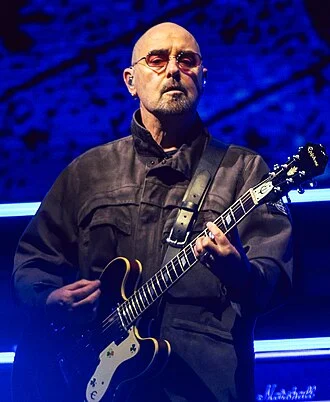 Paul "Bonehead" Arthurs height profile photo