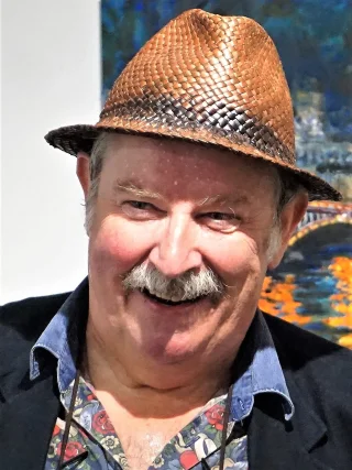 Paul Bradley (English actor) height profile photo