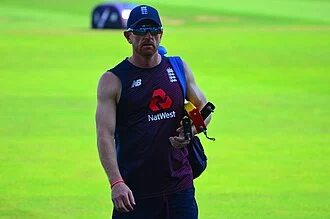 Paul Collingwood height profile photo