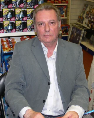 Paul Darrow height profile photo