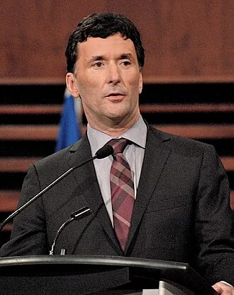 Paul Dewar height profile photo