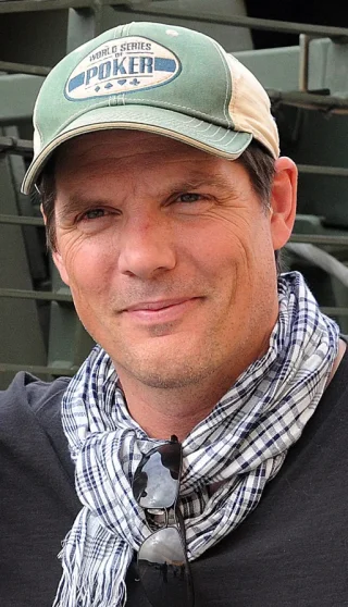 Paul Johansson height profile photo
