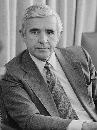 Paul Laxalt height profile photo