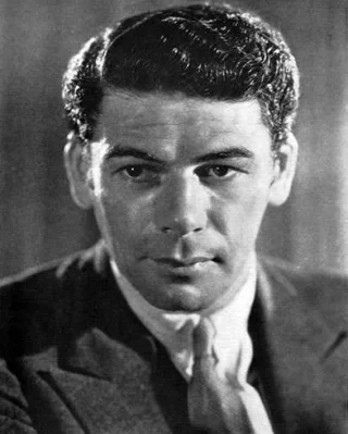 Paul Muni height profile photo