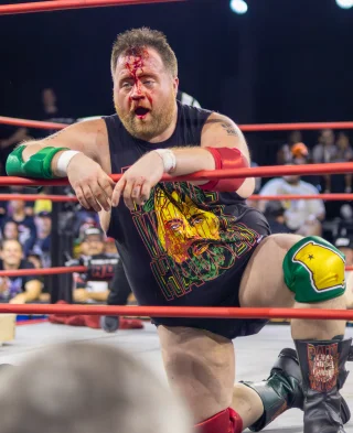 Paul Walter Hauser height profile photo