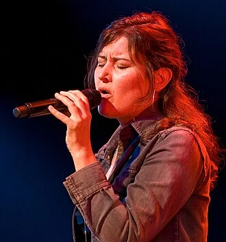 Paula Cole height profile photo