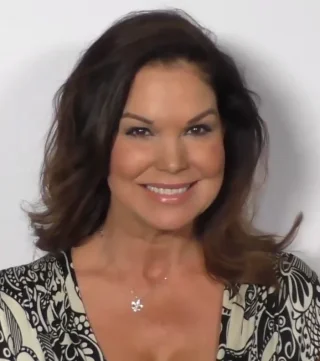 Paula Trickey height profile photo