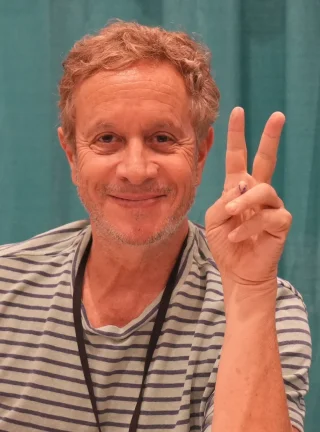 Pauly Shore height profile photo
