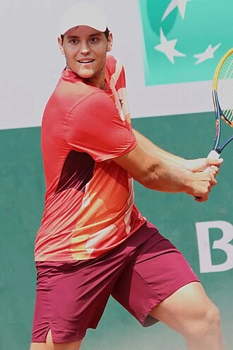 Pavel Kotov height profile photo