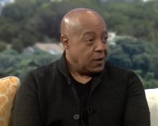 Peabo Bryson height profile photo