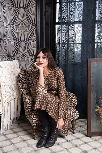 Pearl Lowe height profile photo
