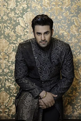 Pearl V Puri height profile photo