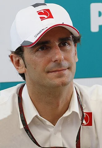 Pedro de la Rosa height profile photo