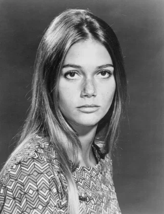 Peggy Lipton height profile photo
